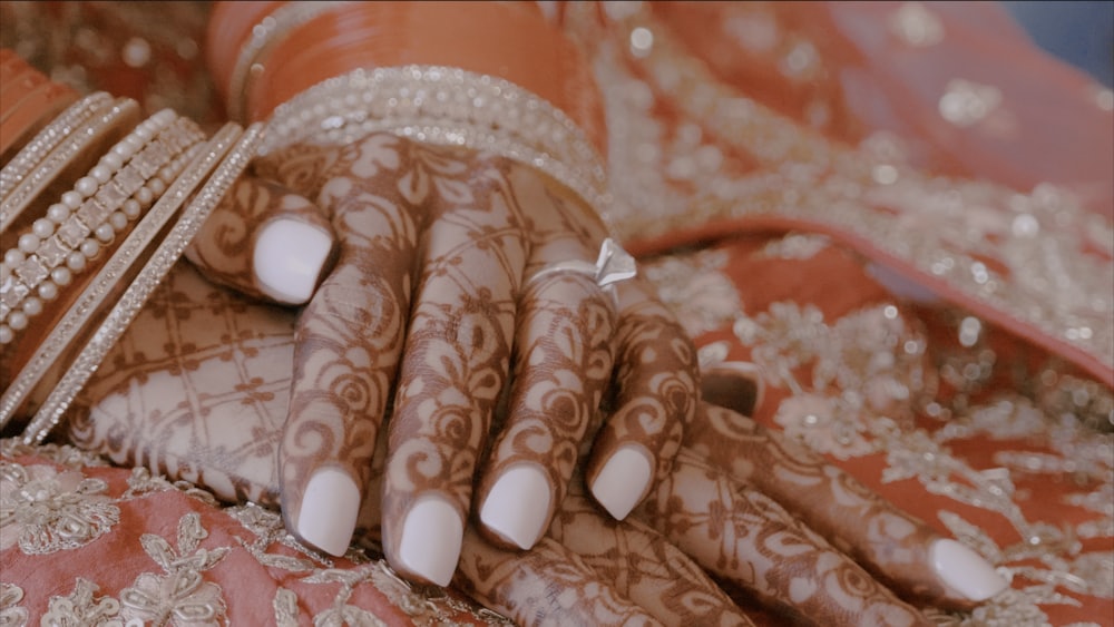 Fresh mehndi on a bride's hands